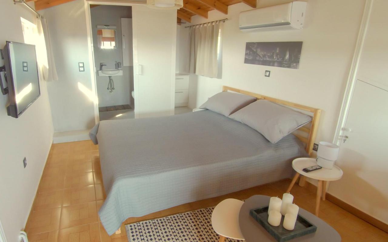 Augoustinos - Sea Side Luxury Apartments Artemida  Exterior photo